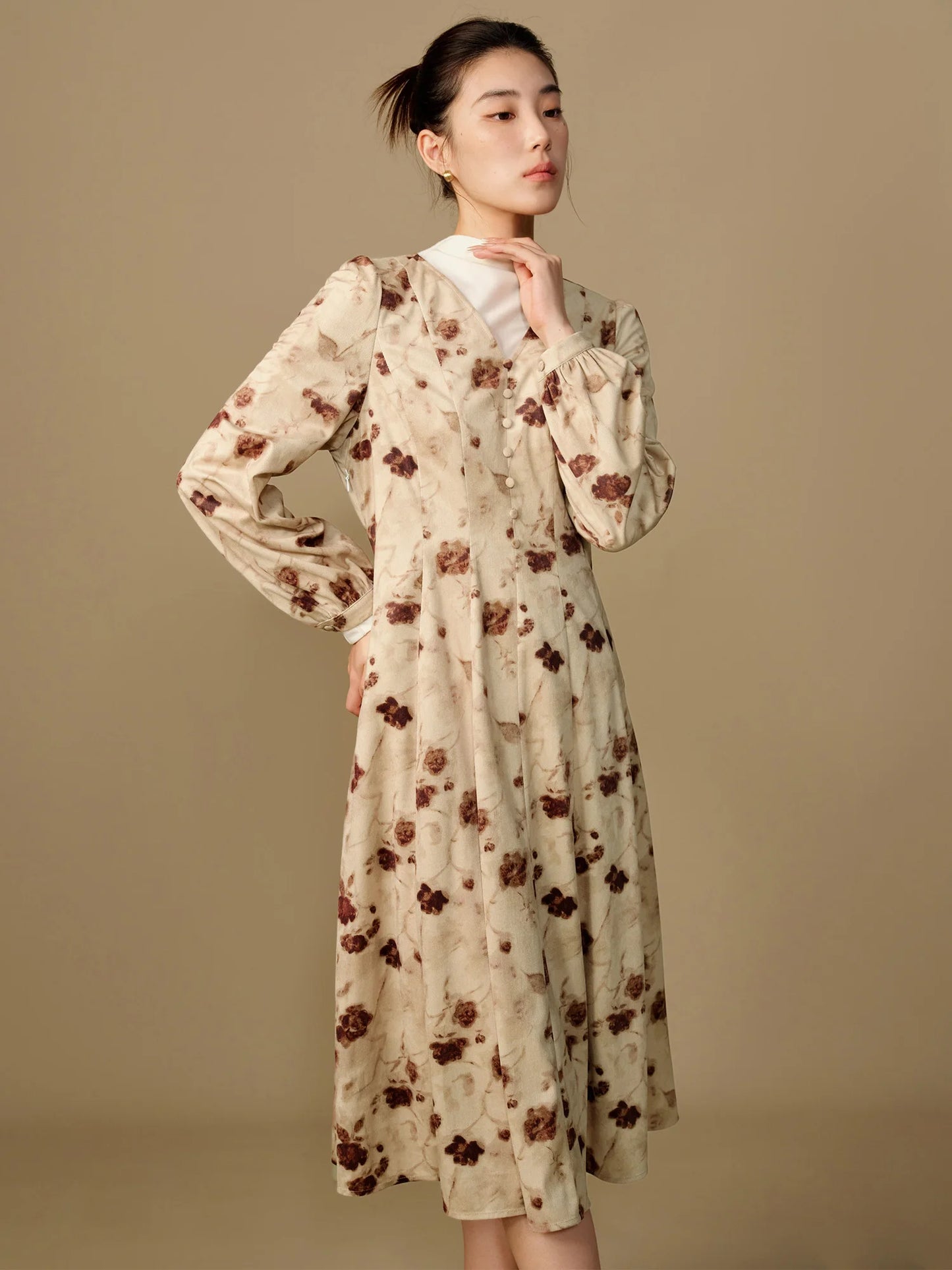 DUSHU Elegant Retro French Floral Dress for Autumn Winter Fashionable Waist Cinching and Slimming Dress 24DS84348