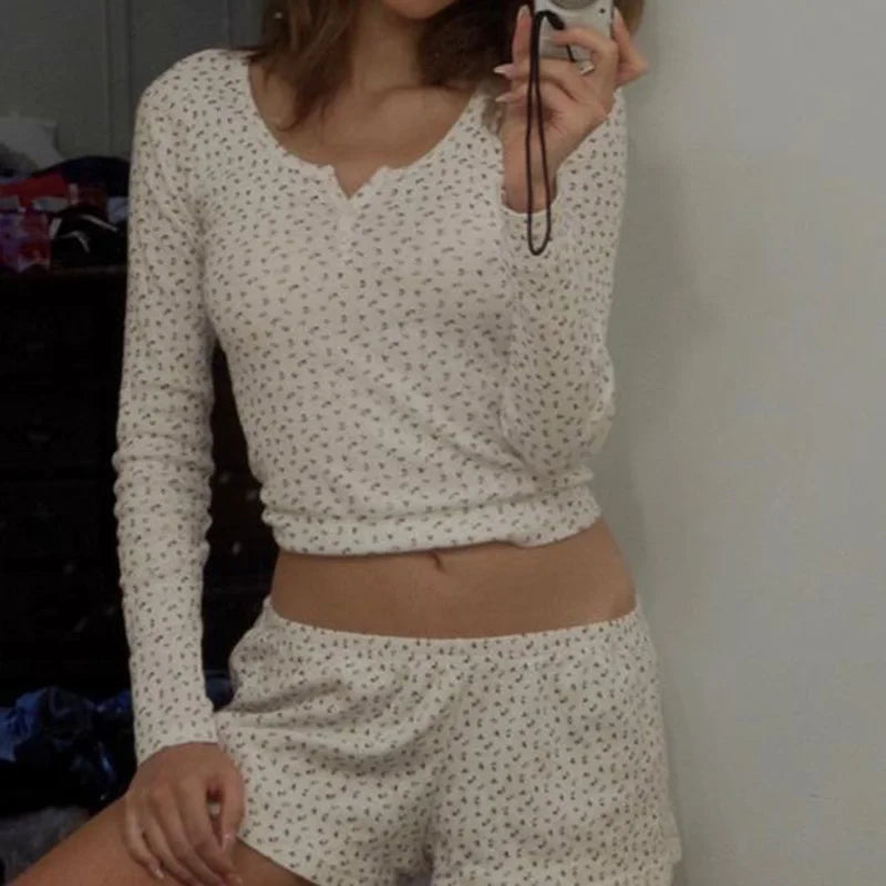 Women Y2K Pajamas Shorts Set 2 Piece Floral Print Button Down Long Sleeve Top and Shorts Bodycon Pjs Suit Lounge Cozy Sleepwear
