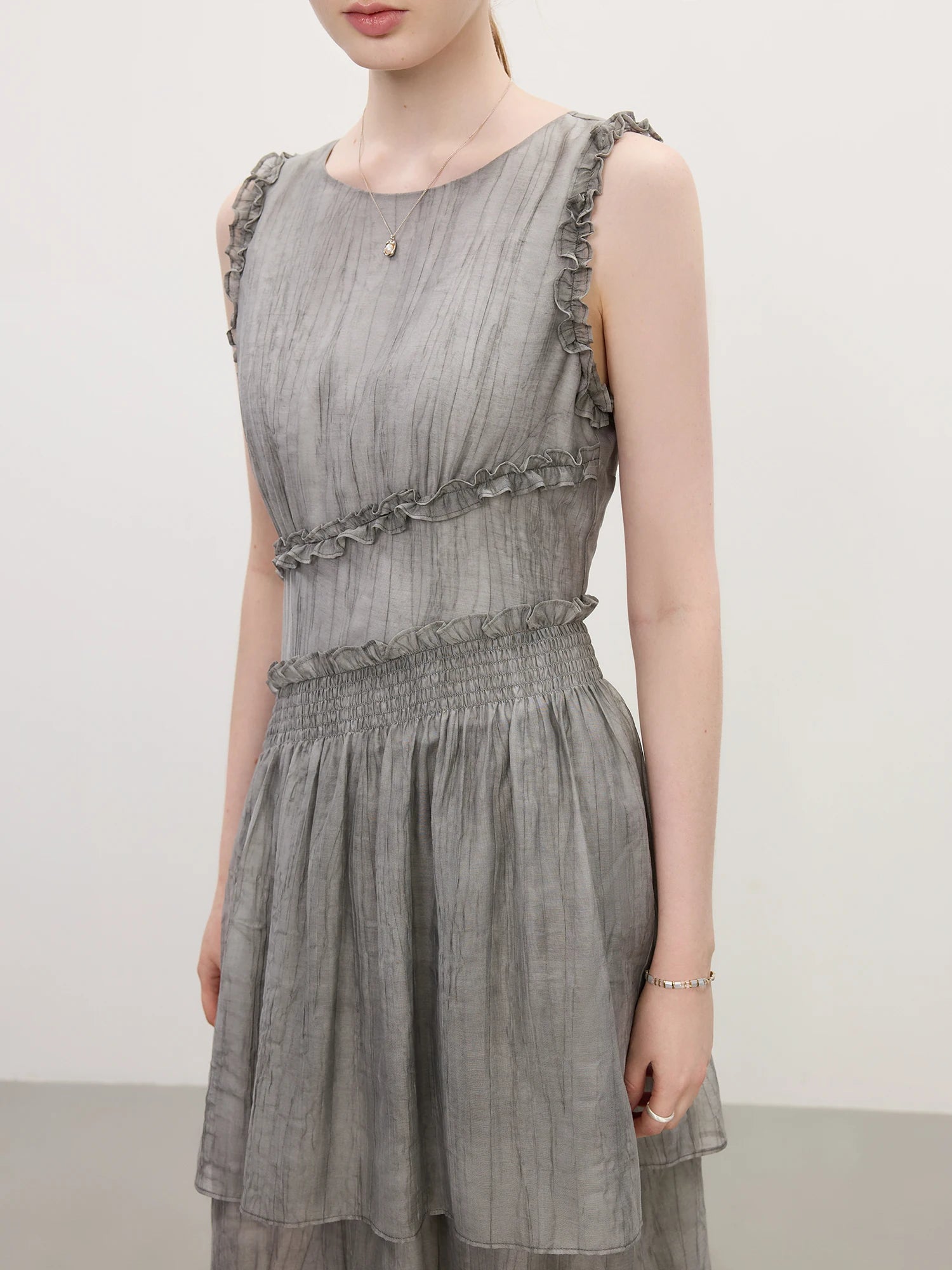 FSLE 2025 Summer Textured Pleat Dress - Fluid Asymmetric Hem Sleeveless Resort to Office Elegant Silhouette