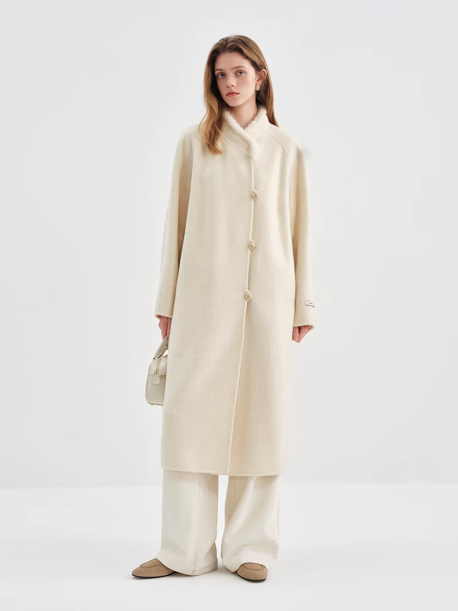 Modern Chinese Red Velvet Coat for Women Winter 2025 New Arrival Sable Fur Festive Ensemble Coat 100% Wool Long Coats