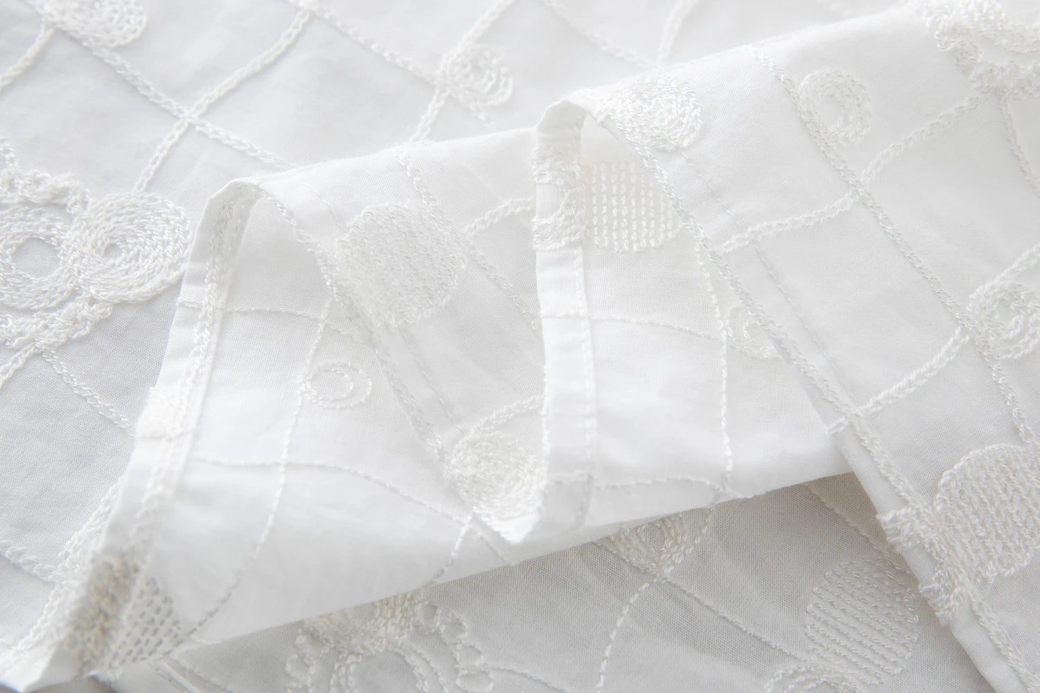 ZIQIAO 【Self-Pleasing Little White Dress】- 2025 Summer Elaborate Embroidered Strapless Long Dress for Petite Women
