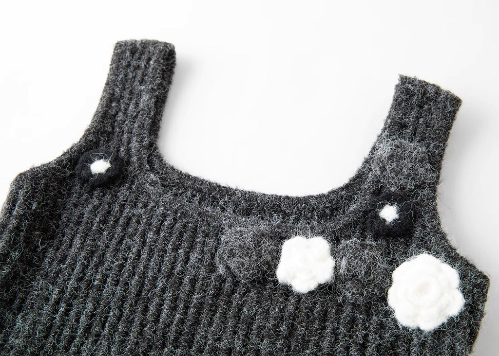 U-neck 3D Floral Knit Suspender Dress Women's Winter 2025 New Style, Waist-cinching Dress Commuting Elegant Ladies