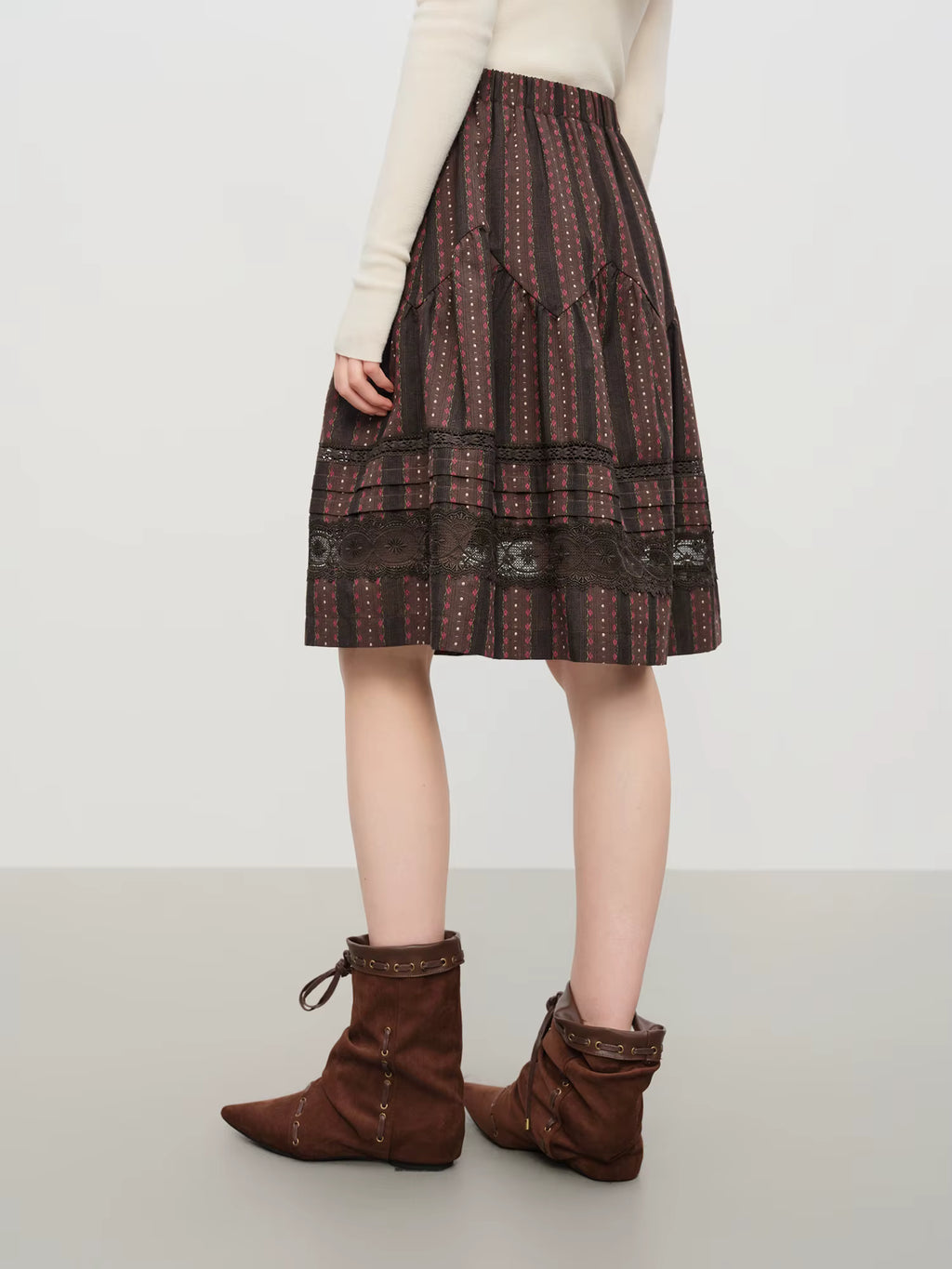 【Premium Series】Winter 2025 Women's Retro Lace Trim Patchwork A-Line Skirt with High Waist Design for Elegant Casual Wear