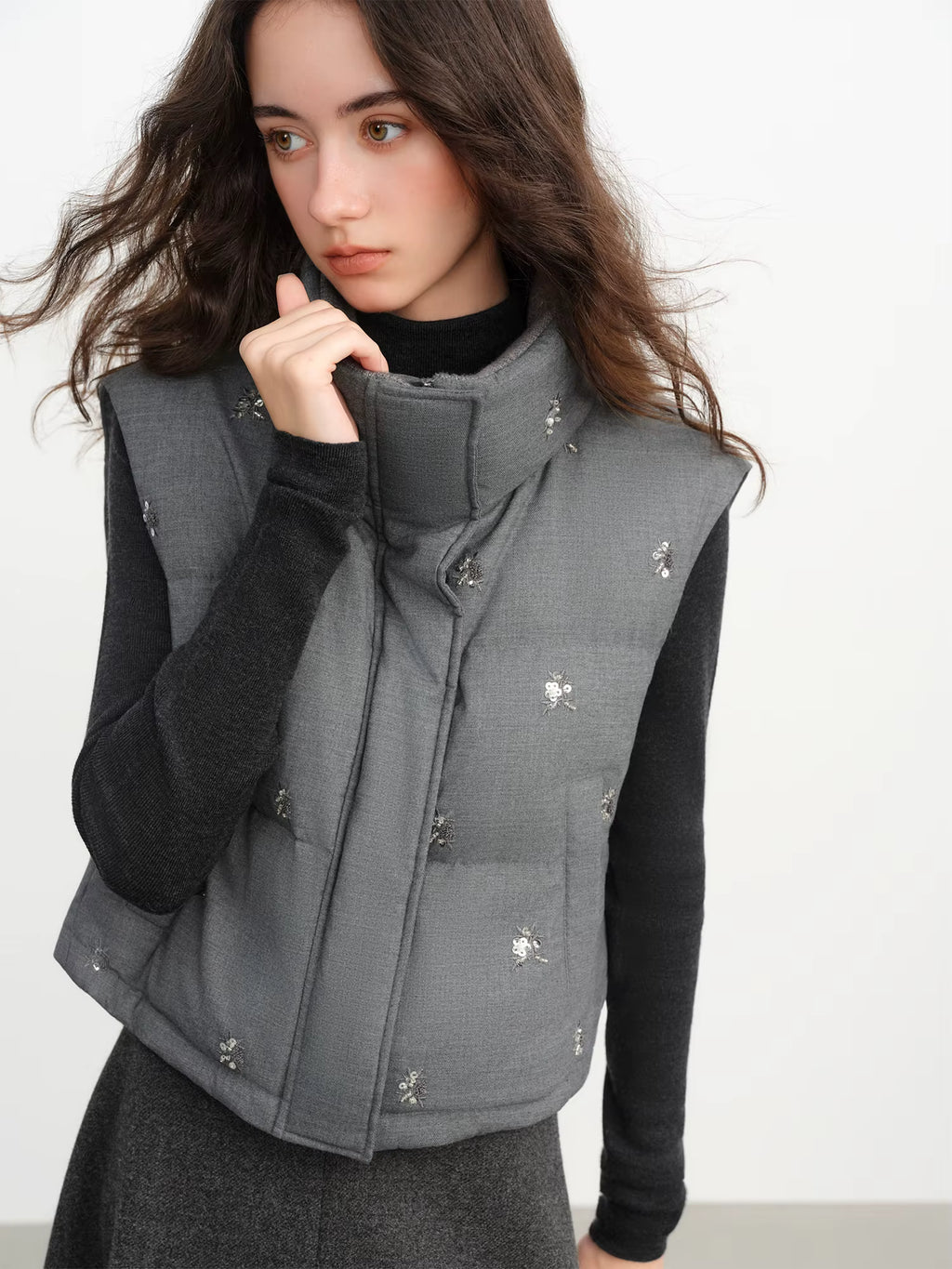 【Premium Series】Beaded Short Puffer Down Vest Women Autumn Winter Quilted Down Jacket Down Gilet Coat Outdoor Streetwear