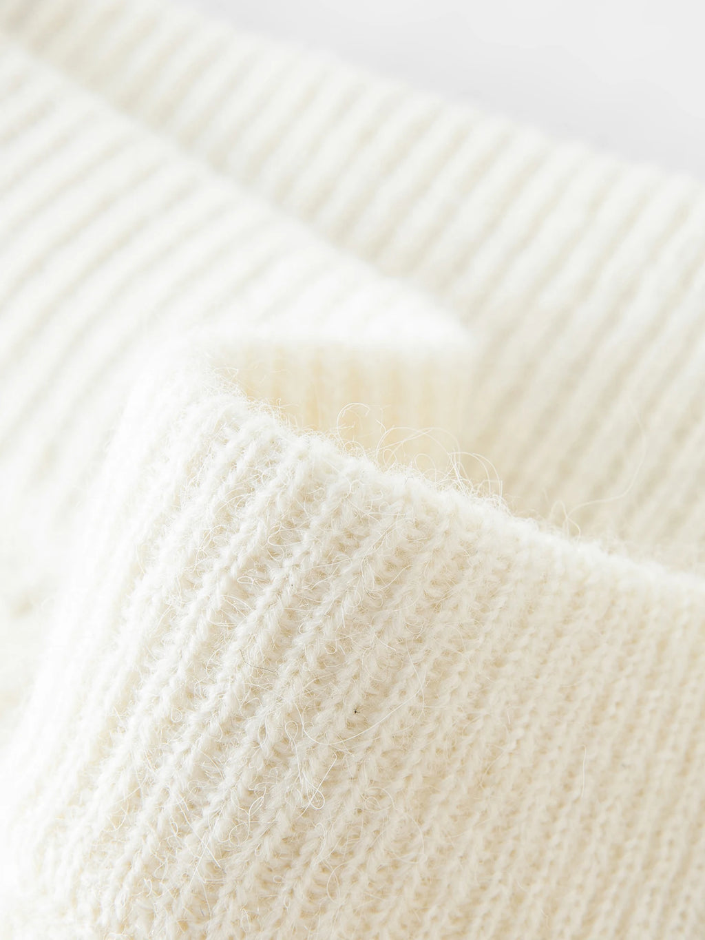 FSLE One-shoulder White Fairy Knitted Suit Set for Women Autumn 2025 New Hollow Wool Knitted Sweater