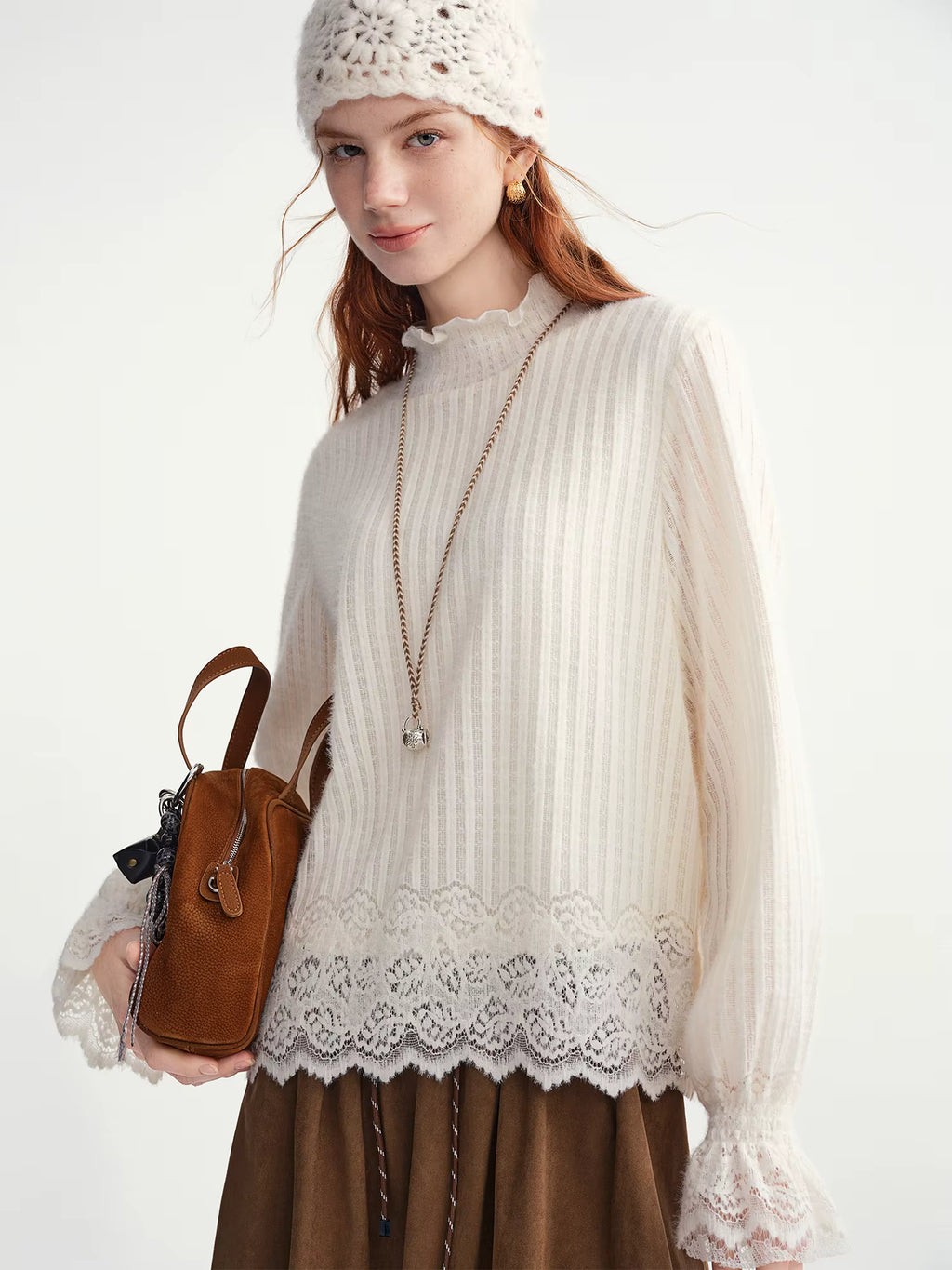 &nbsp;Gentle Bottoming T-shirt Women 2025 Autumn and Winter Wear Pullovers Wear Fairy Lace Top Loose All-match Elegant Ladies