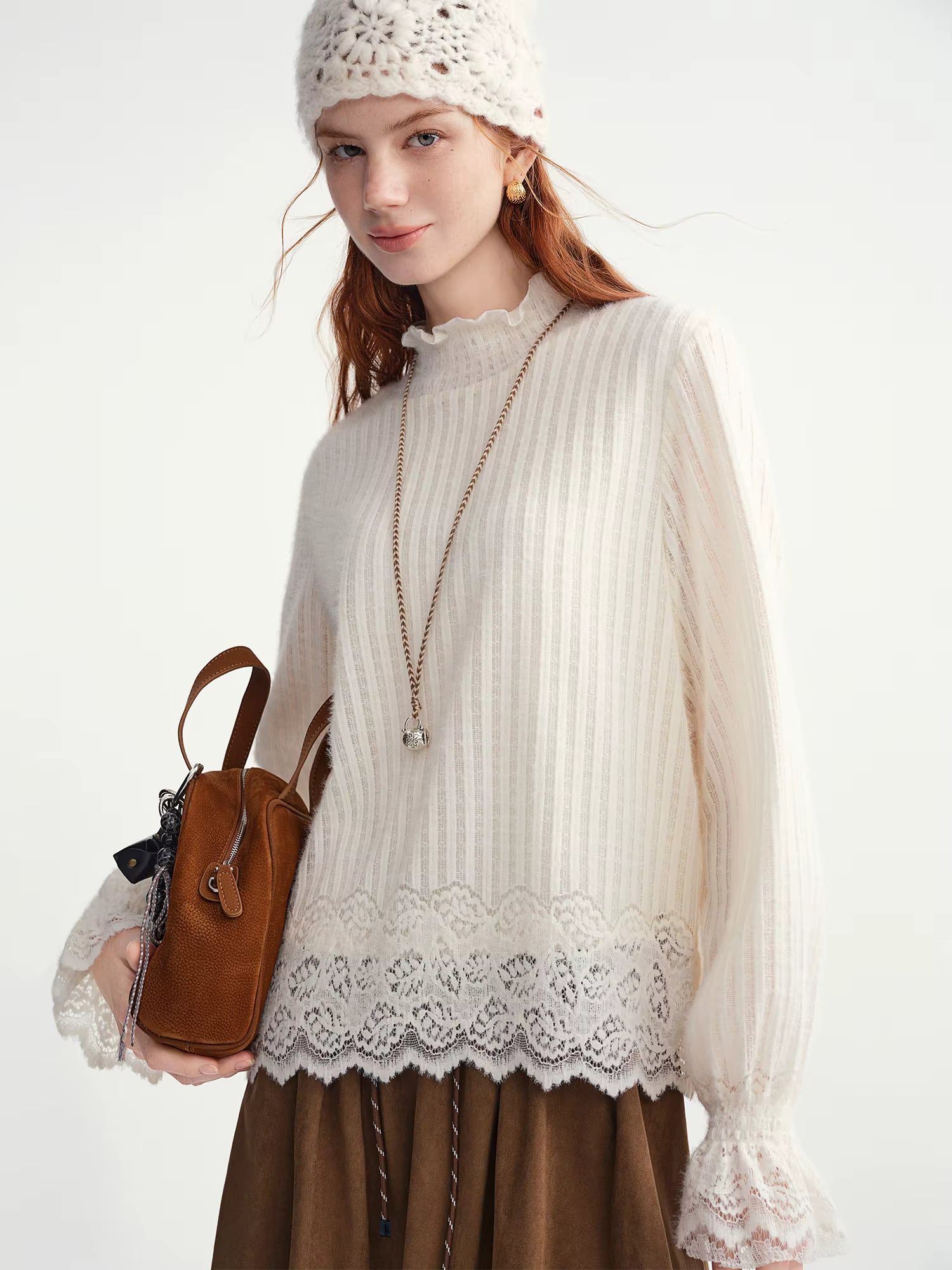 &nbsp;Gentle Bottoming T-shirt Women 2025 Autumn and Winter Wear Pullovers Wear Fairy Lace Top Loose All-match Elegant Ladies