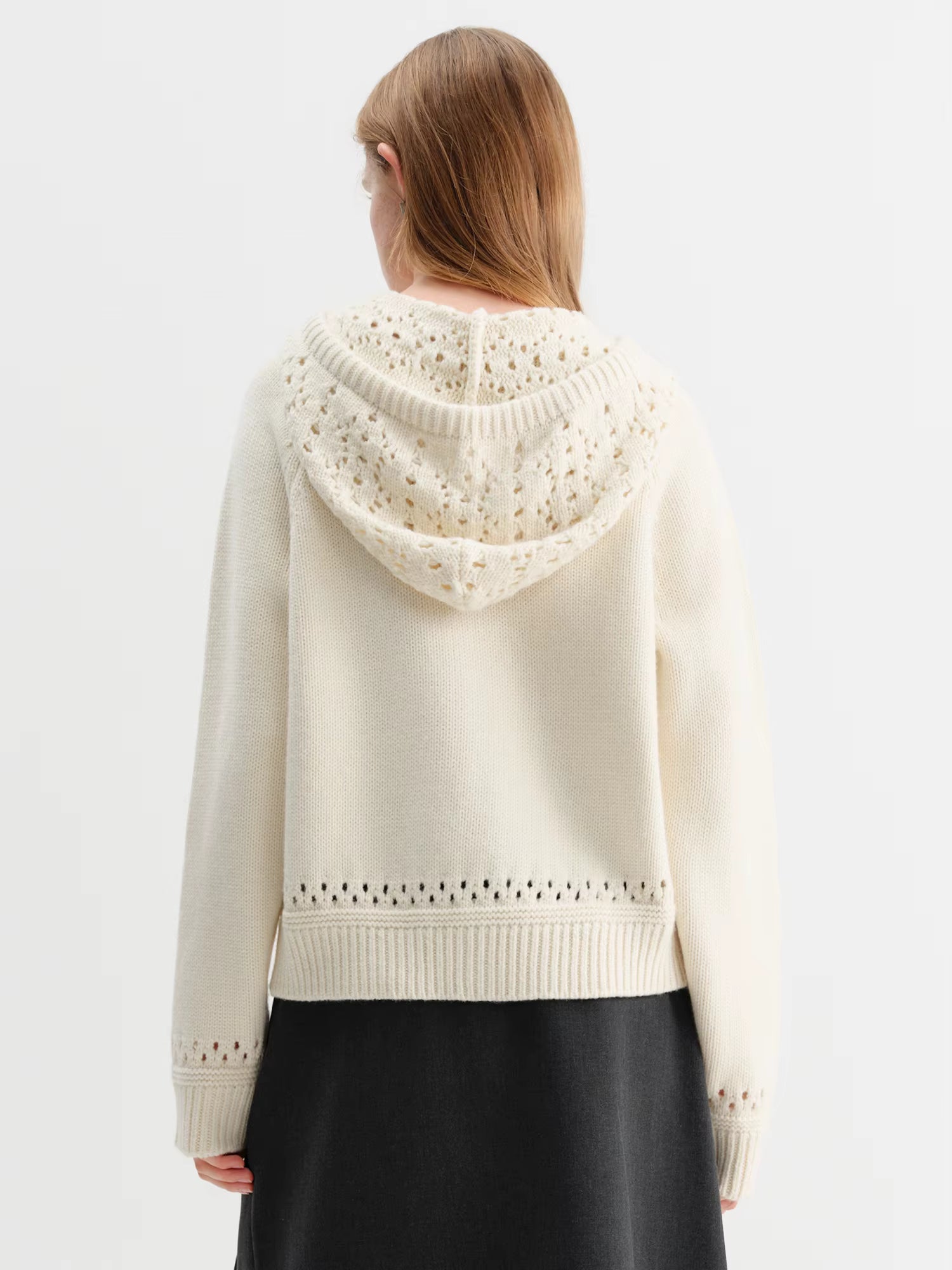 French Retro Style Hooded Hollow Out Knit Top for Women New Winter 2025 Textured Faux Lace Top Solid All-match