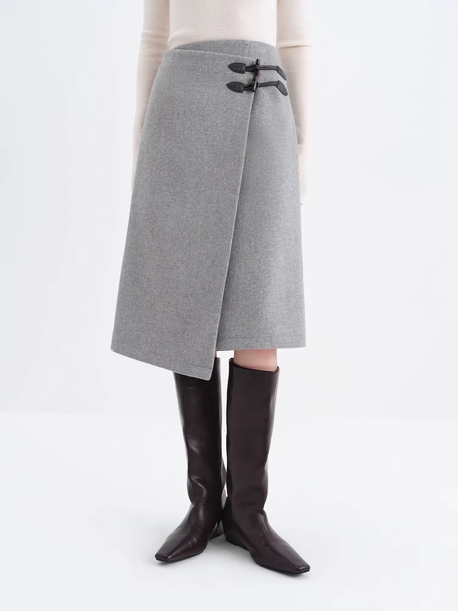 Vintage College-Inspired Asymmetrical Slit Skirt for Women Winter 2025 New Arrival Versatile Slim-Fit Design Plaid Skirts