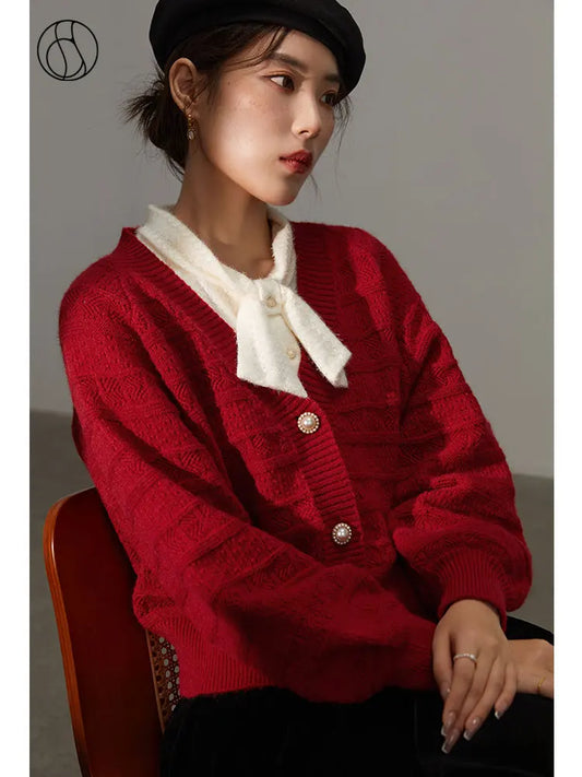 DUSHU Retro Sense Pomegranate Red Knitted Cardigan Women Autumn Winter 2022 New Niche Design Temperament V-neck Chic Top Female