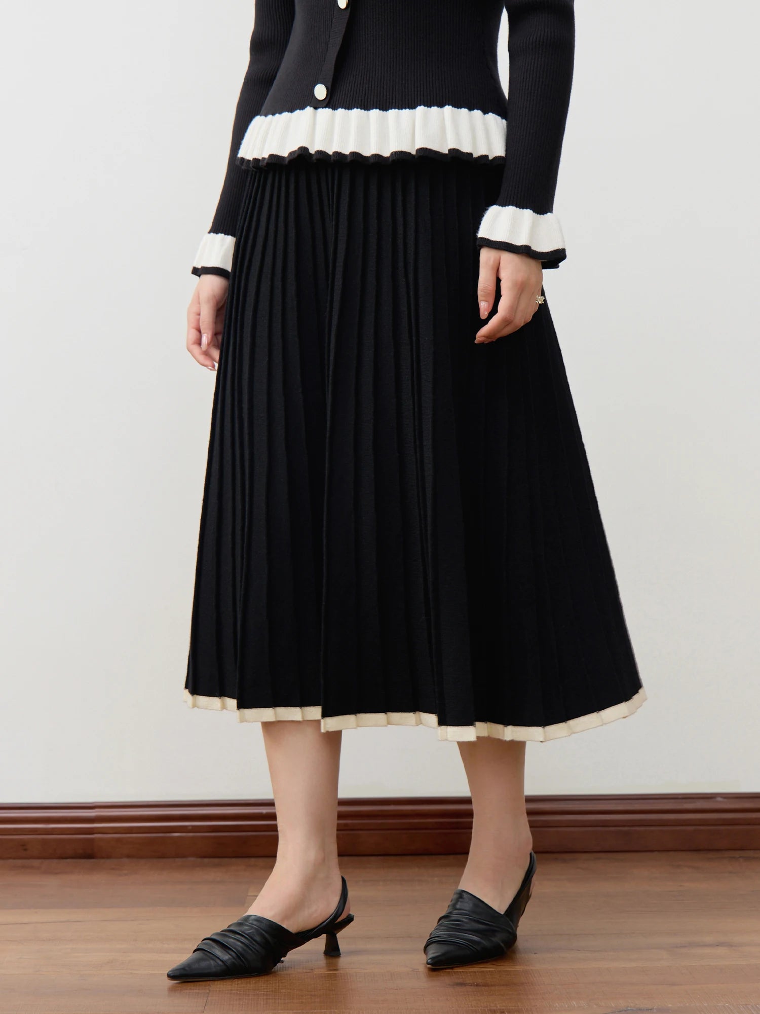 DUSHU Women Knit Sets Round Neck Female Winter Pullover Tops Hem Contrast Patchwork Women Sweater Long Skirt 24DS84085+24DS84121