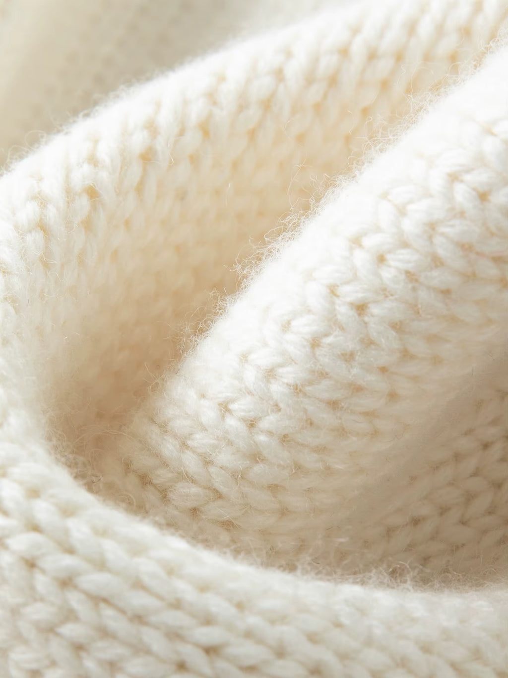 French Retro Style Hooded Hollow Out Knit Top for Women New Winter 2025 Textured Faux Lace Top Solid All-match