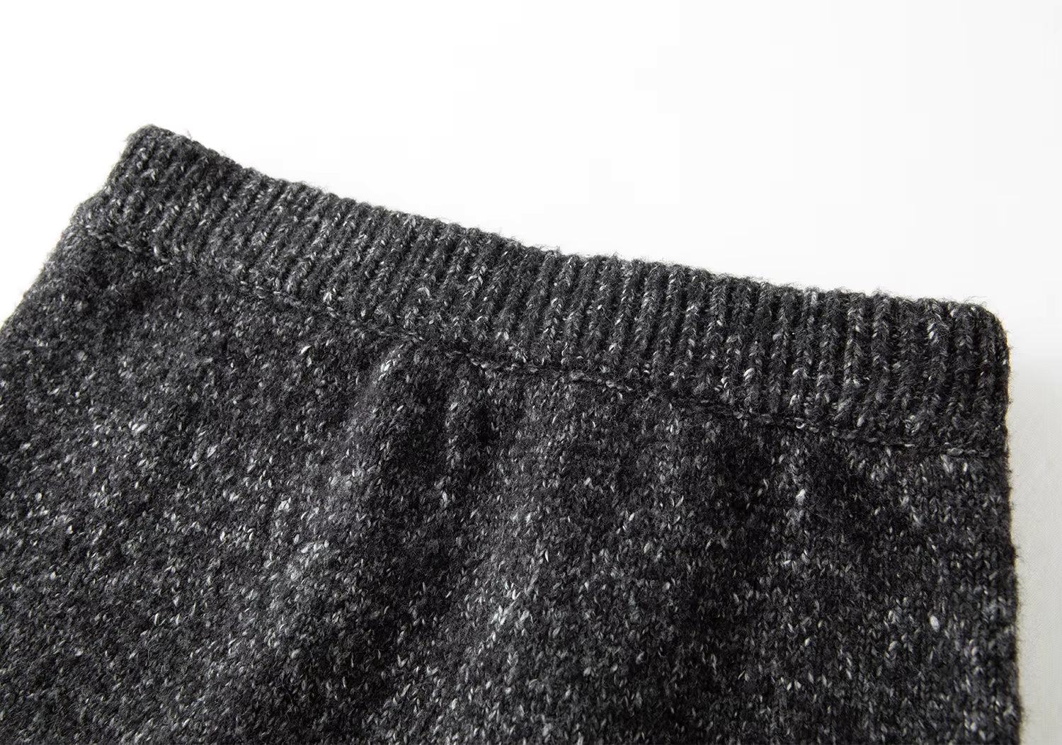 【Premium Series】Autumn Winter V-Neck Knitwear Women Yarn Dyed Cardigan Midi Skirt Two Piece Set Oversize Comfy with Scarf