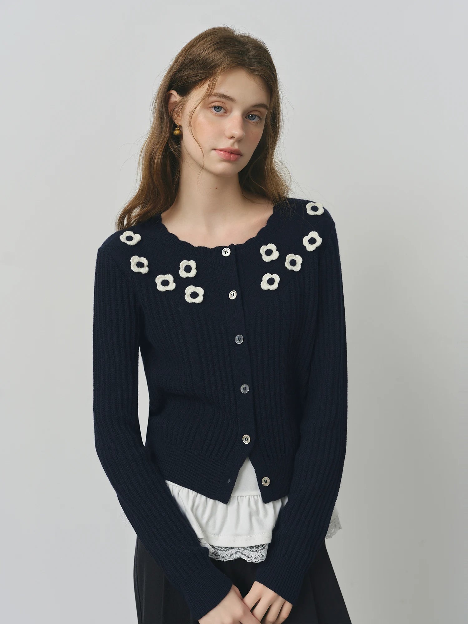 FSLE Autumn 2025 Women's Korean Sweet Color Block Cardigan - Floral Detail Round Neck Open Front Casual Knit Top with Loose Fit