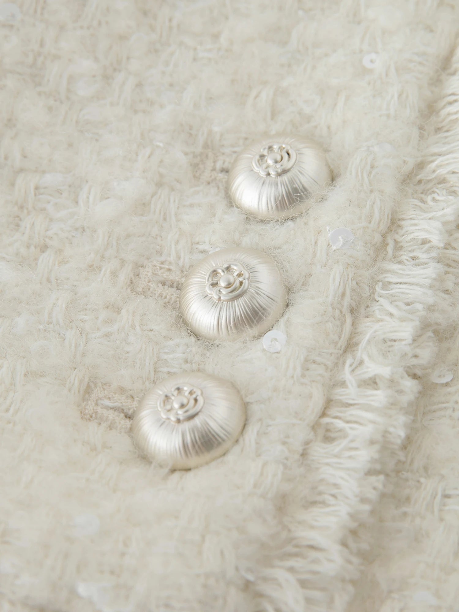 ZIQIAO Straight Shoulder Wool Sequined French Style Jacket for Women 2025 Autumn New White Top Elegant Ladies