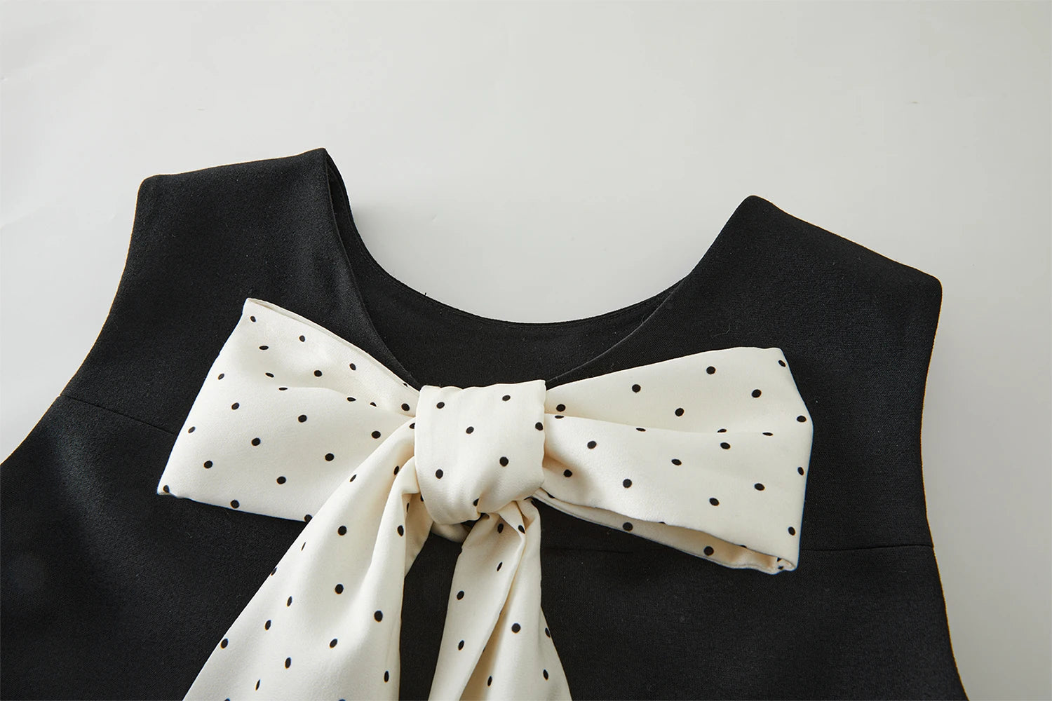 FSLE French Elegant Retro Contrast Dress Women Summer 2025 New Arrival Polka Dot Bow A-line Straight Chic Dress