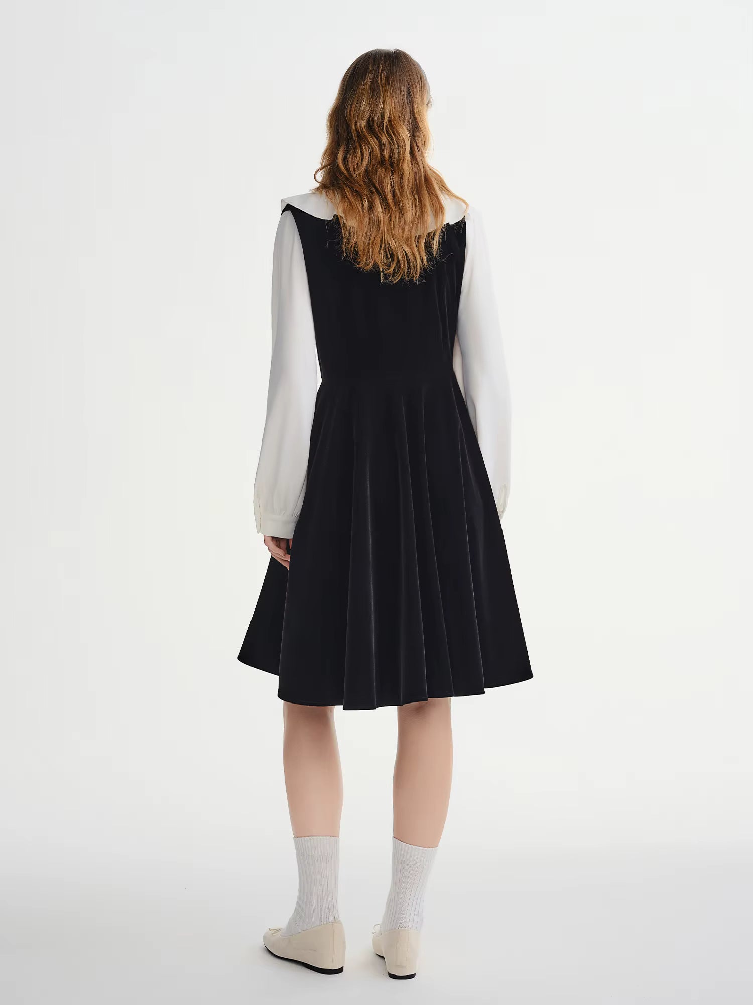 Stylish Plus-Size Flowing Velvet Waist defining Vest Design Dress - Autumn/Winter Deep V-Neck Sleeveless 2025 Winter New