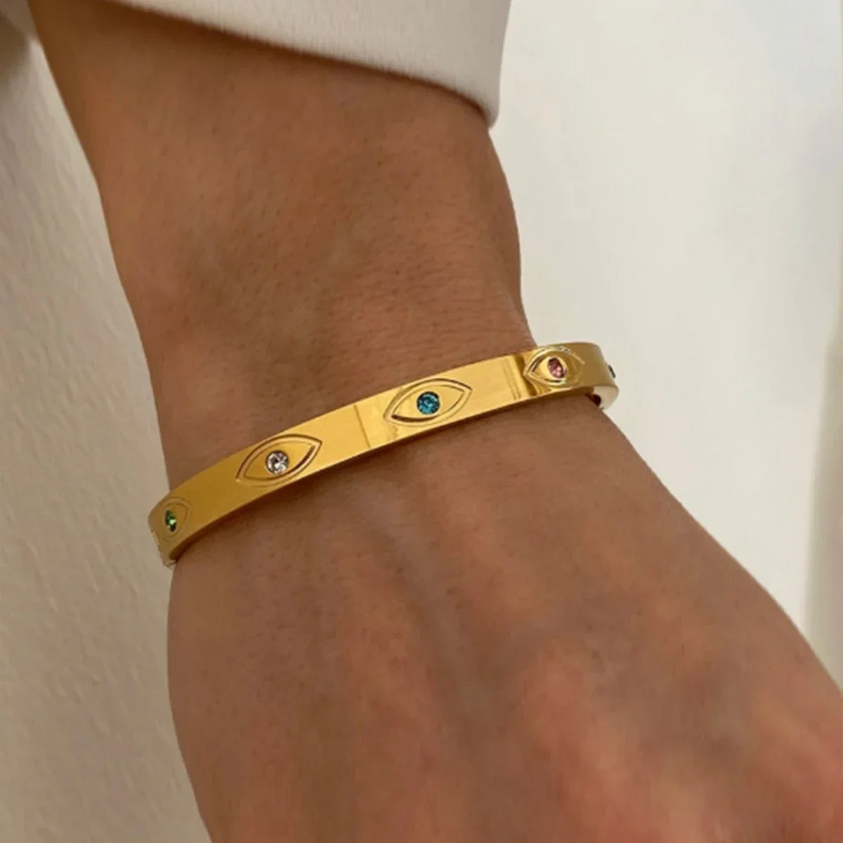 Stainless Steel Bracelet for Women Cuff Bracelets on Hand Couple Fashion Man Bangles Jewellery Accessories Gift