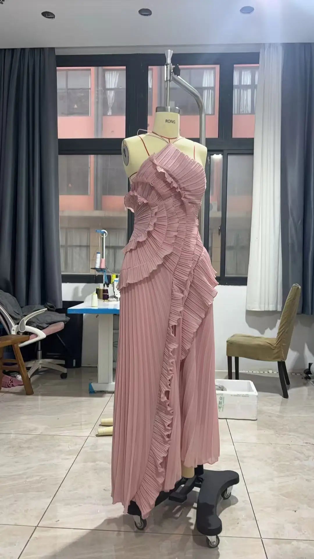 Chic pleated halter neck Lotus Edge Maxi Dress