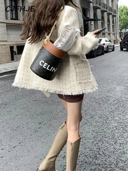 CJFHJE Women's Beige Round Neck Tassel Outerwear Spring Autumn New Korean Fashion Long Sleeve Loose Raw Edge Tweed Women Jacket