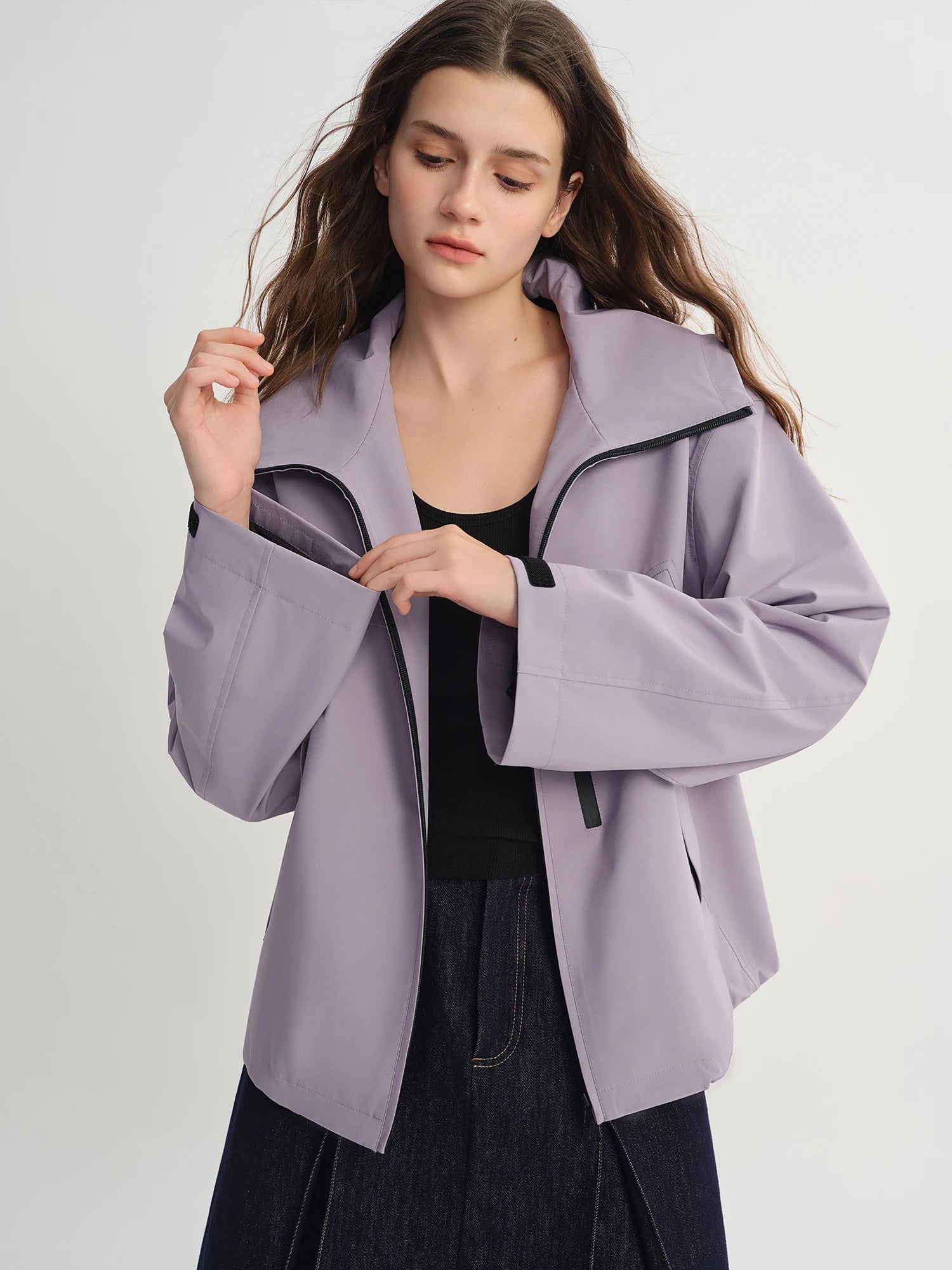 Plus Size Women Outdoor Roaming Triple Protection Windproof Short Jacket Stand-Up Collar Hood Autumn 2025 New Arrival