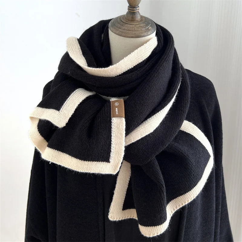 2024 Black and white color matching scarf new winter style high-grade border knitted wool niche design versatile boys and girls