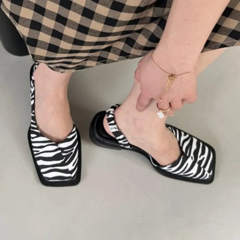 New Summer Elegant Ladies Sandals 2024 Fashion Ladies Elastic Band Flat Heel Women Shallow Party Shoes Square Heel Square Toe