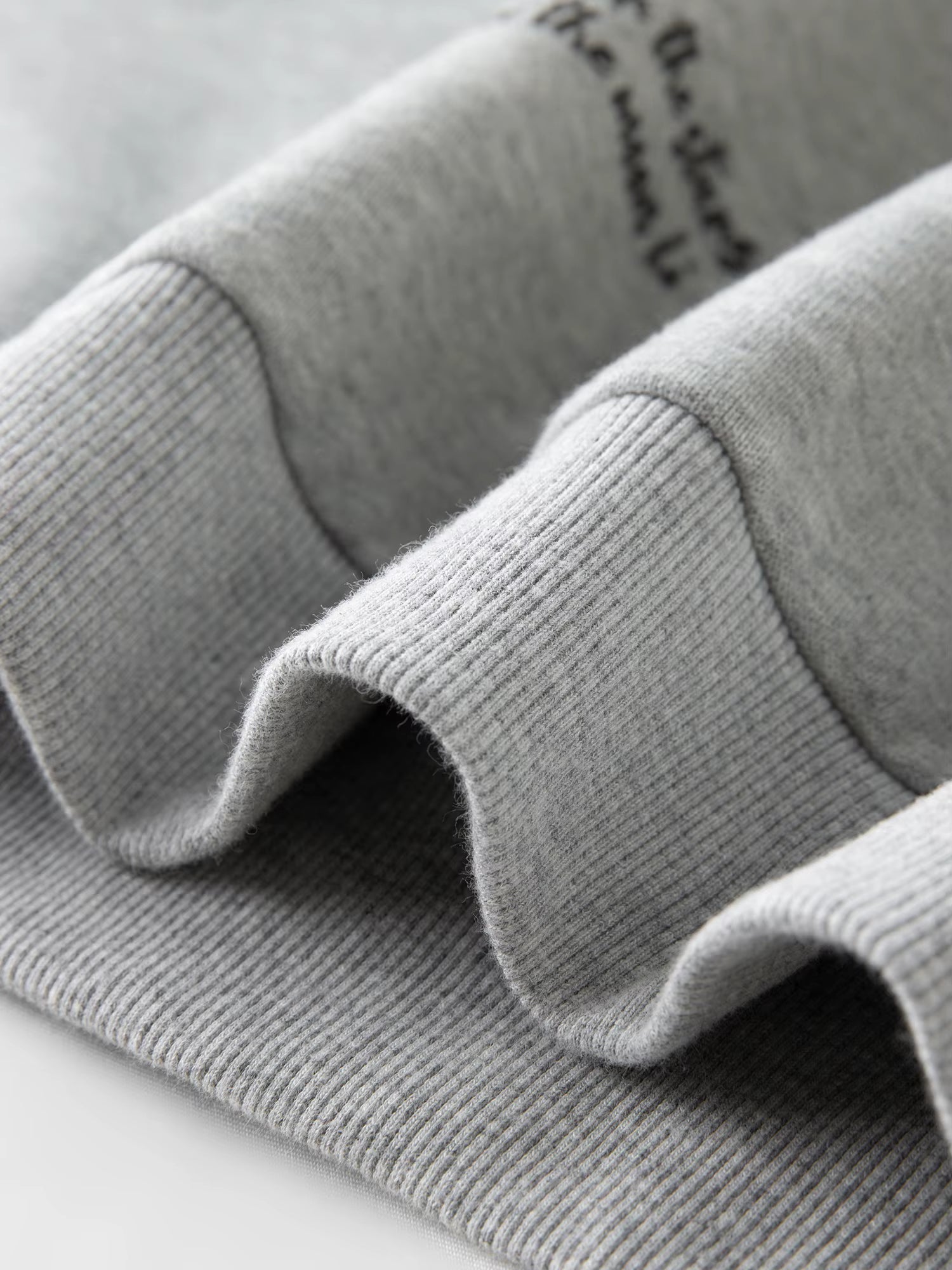 Korean Style Gray Teddy Bear Print Loose Round Neck Hoodie for Women Winter 2025 New Arrival Top Hoodies