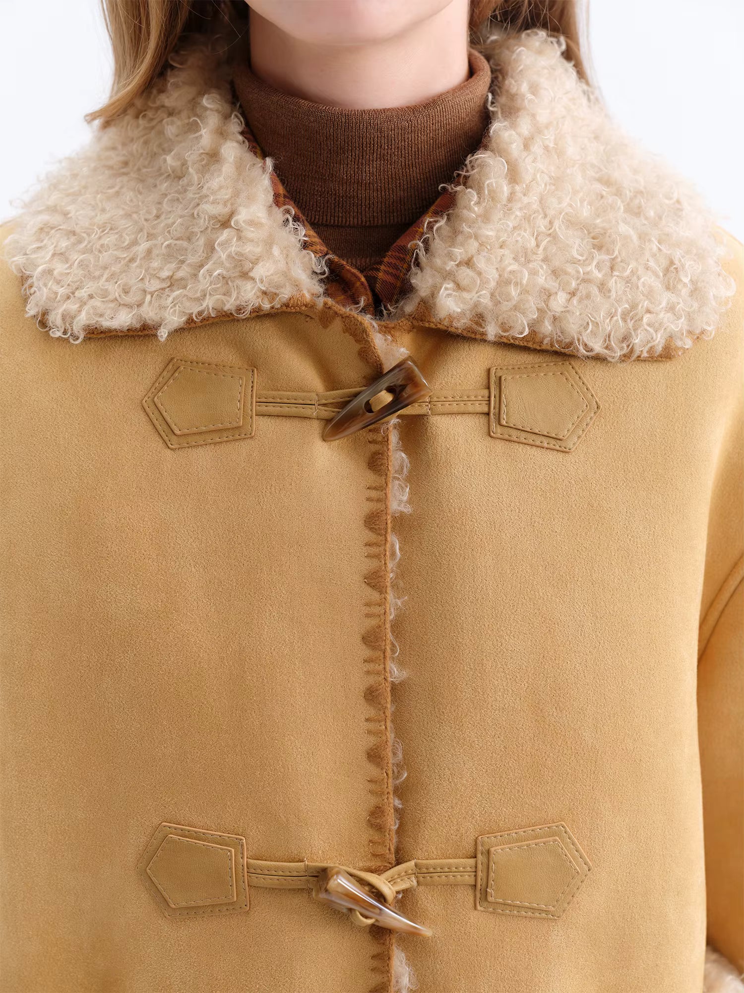 Retro Design Suede Lambskin Coat for Women Winter 2025 New Imitation Fur Jackets Warm American Style Leisure Loose