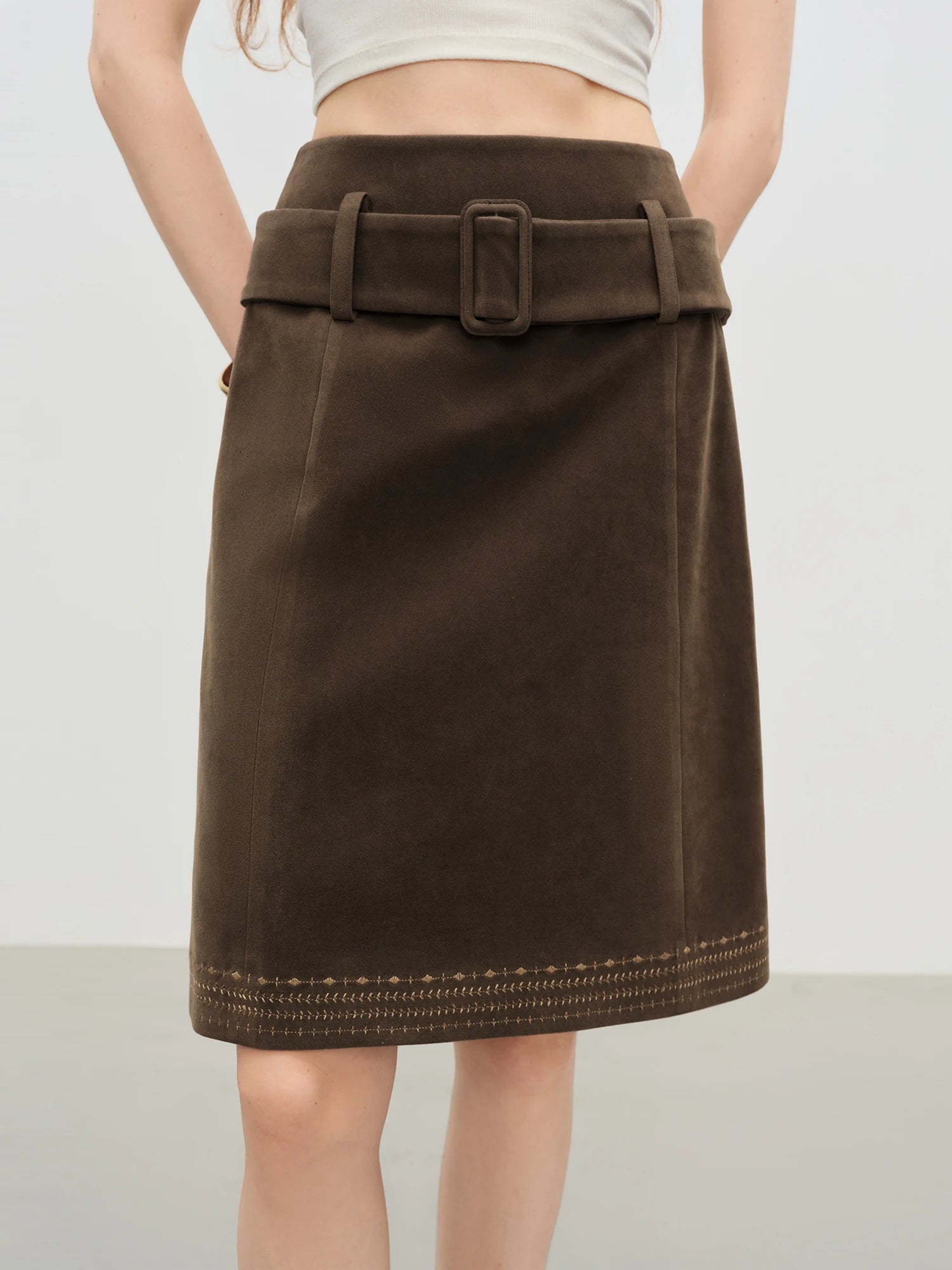 FSLE【Premium Series】2025 Women's Faux Suede Embroidered Jacket - Retro Inspired Stand Collar Short Coat Casual Office
