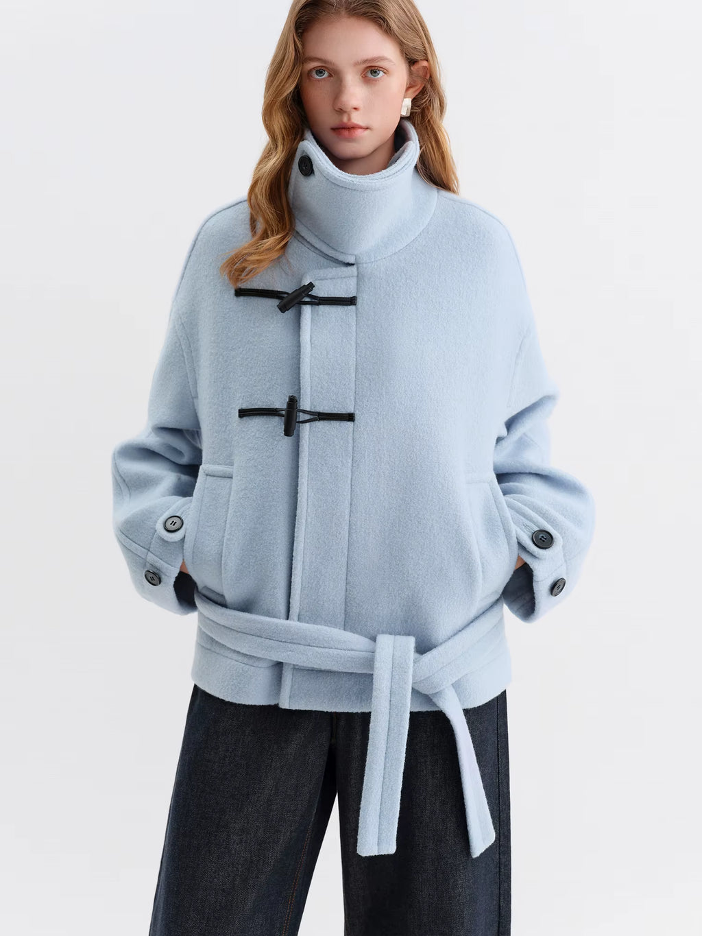 2025 Winter Women's Retro Pea Coat Short Wool Blend Jacket with Large Lapel Horn Buttons - Relaxed Fit Casual Outerwear