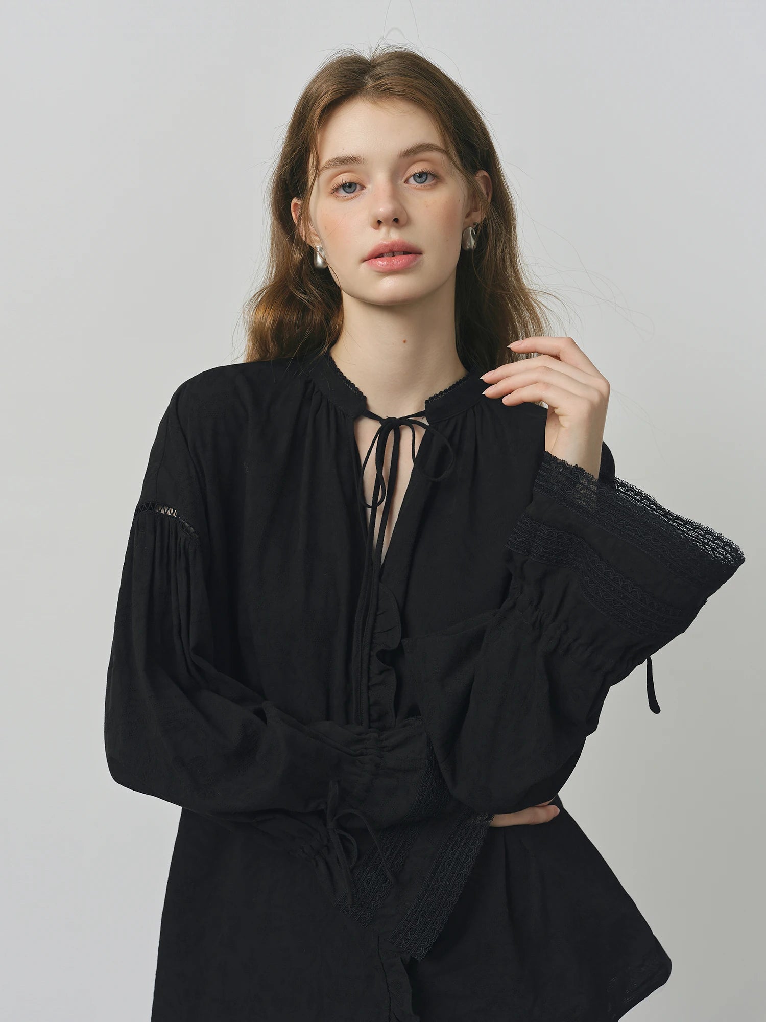 FSLE French Style V-neck Earrings Lace-up Shirt for Women Autumn 2025 New Arrival Long-sleeved Stitching Casual Tops