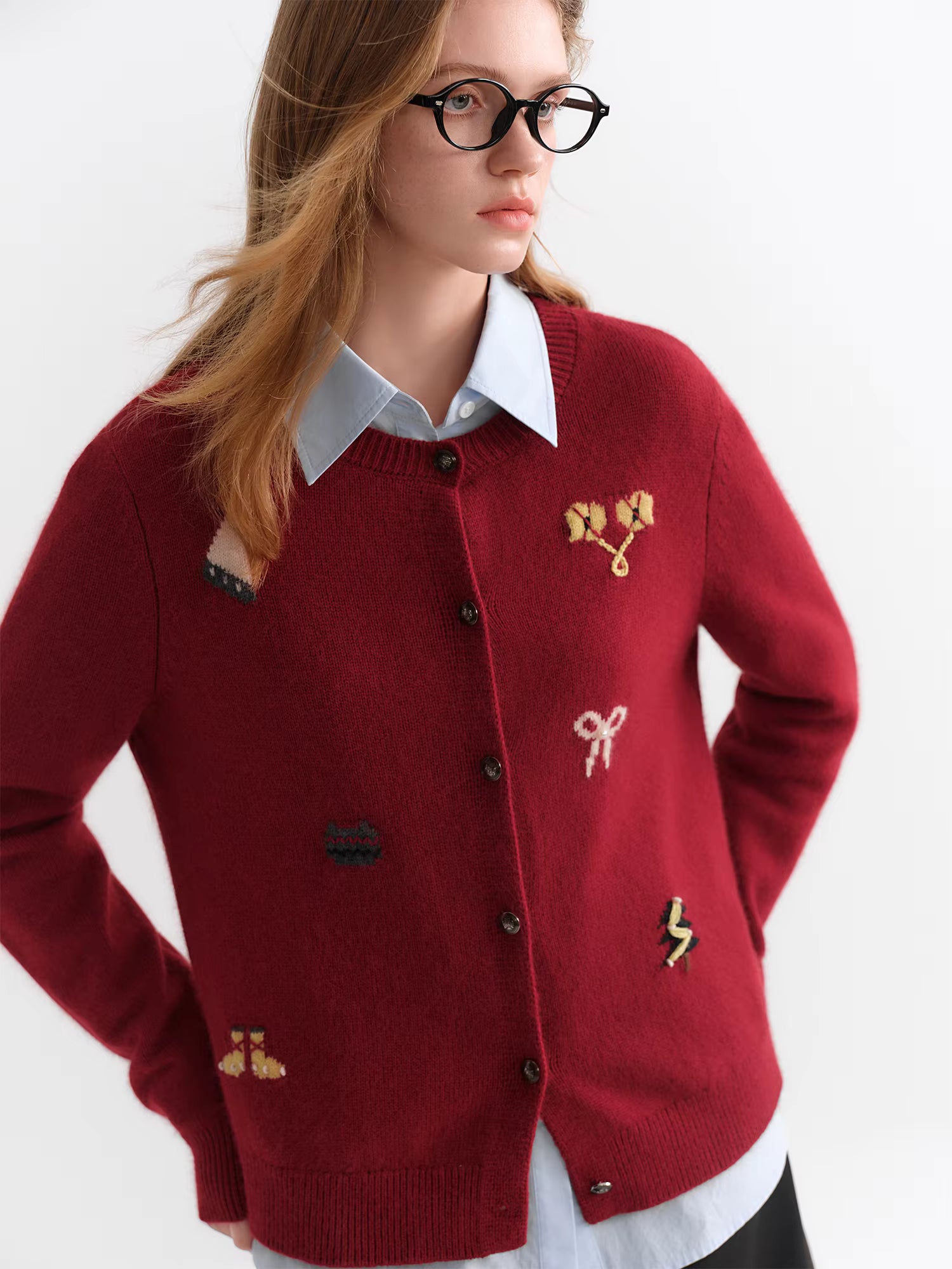 2025 Women's Red Christmas Block Embroidered Round Neck Vintage Knit Sweater Coat Cozy Holiday Party Pullover Casual Fit