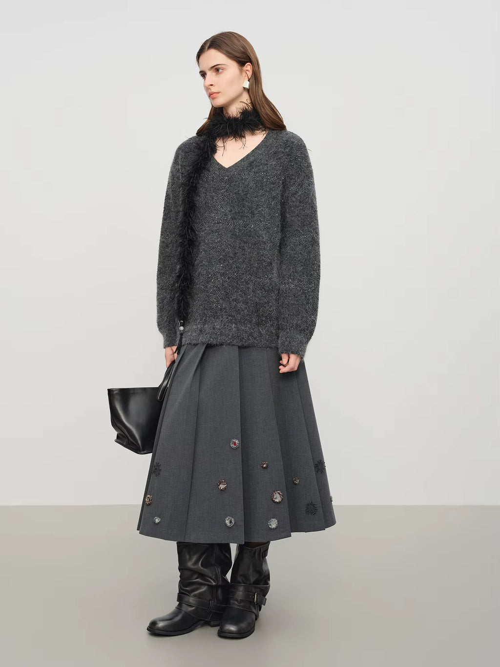 【Premium Series】 Winter 2025 Women's Academic Style Pleated Skirt - Hand-Embellished A-Line Mid-Length Skirt with High Waist