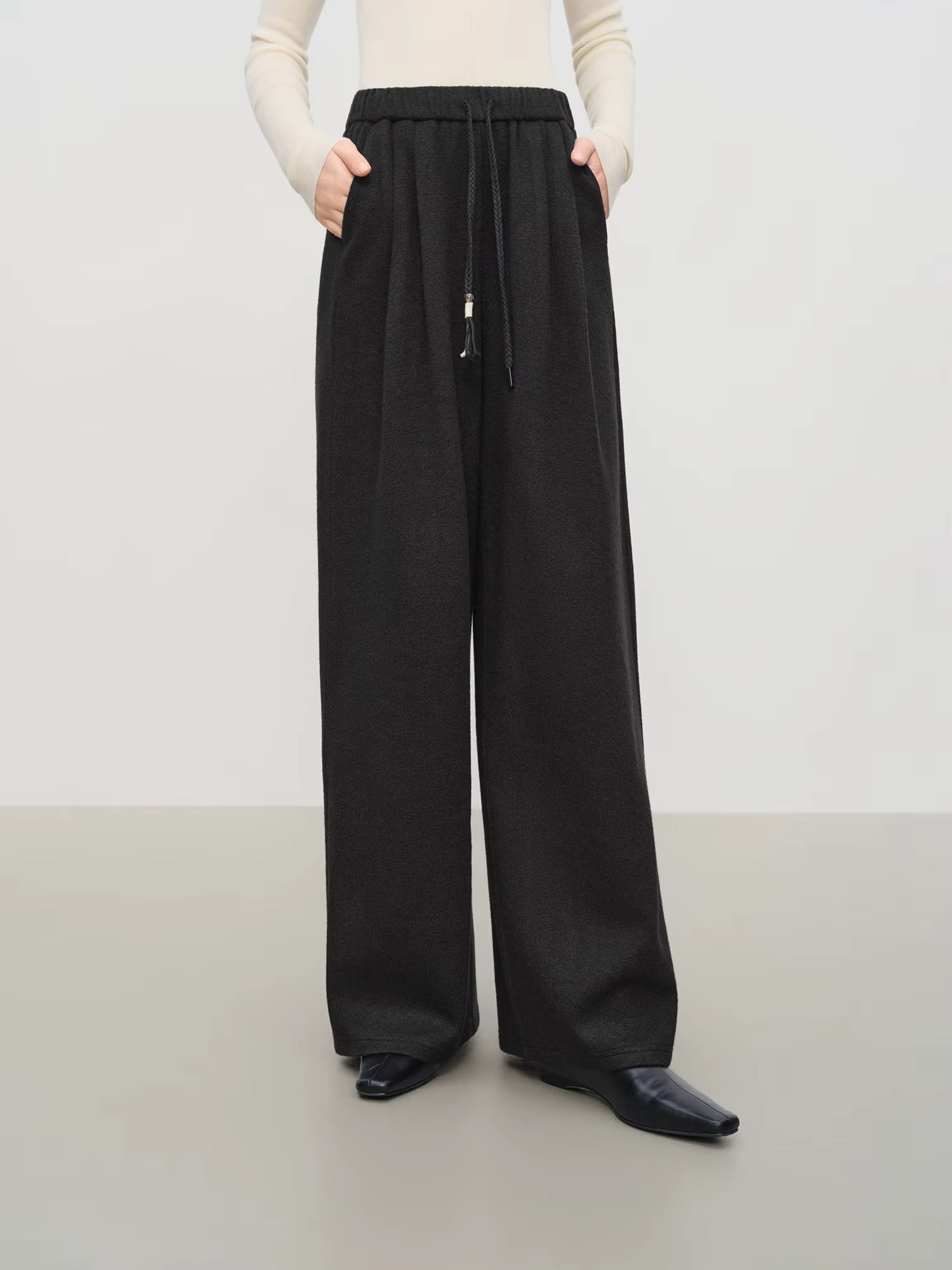 Elegant Wool Rice Dumpling Pants with Elastic Waist Drawstring Straight Cut Casual Winter Pants for Women 2025 New Arrival