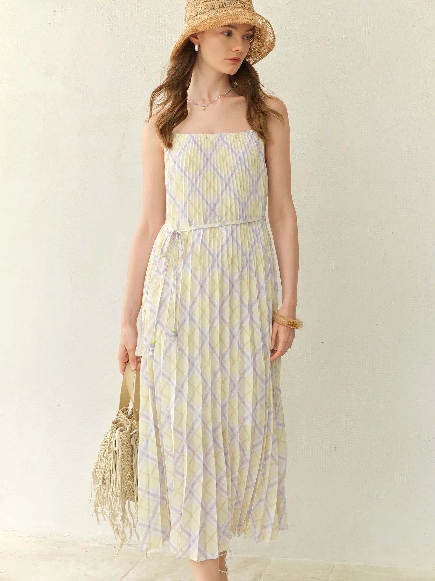 DUSHU 2025 Summer New Arrival Plus-size Rhombus Check Strap Dress for Women - Beach Resort Style, Perfect for Curvy Girls