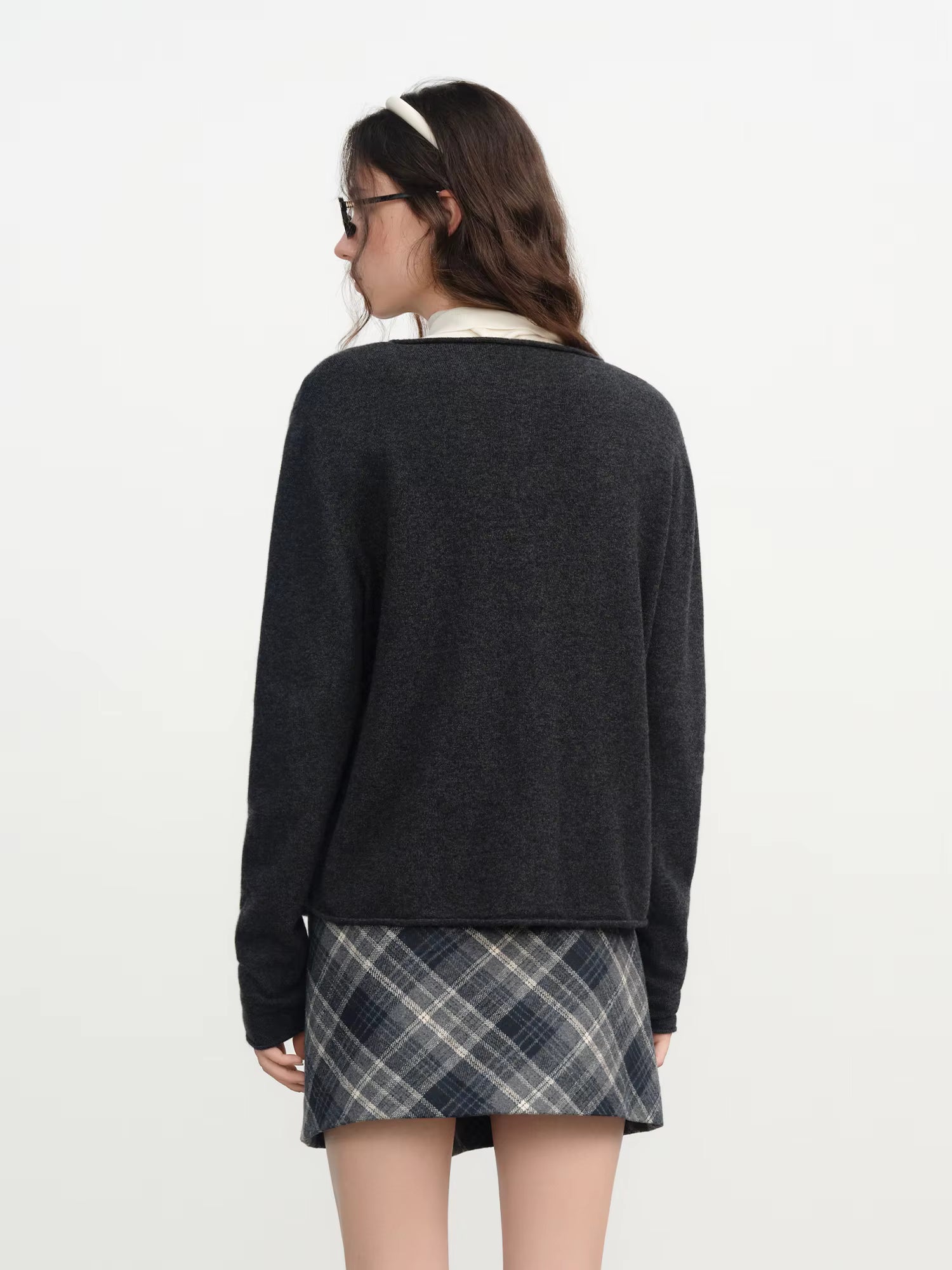 2025 Winter Women's Lace Trim Knit Sweater - Round Neck Wool Blend Pullover Top with Soft Touch for Casual Comfort