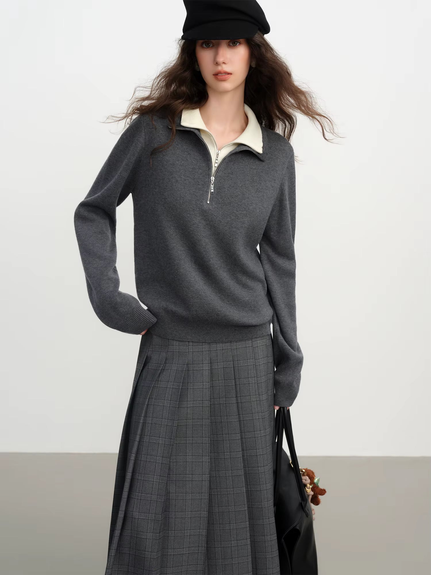 Color-Block Fake Two-Piece Women's Half-High Collar Knitwear 2025 Winter New Arrival, Versatile Color-Block Knit Pullover