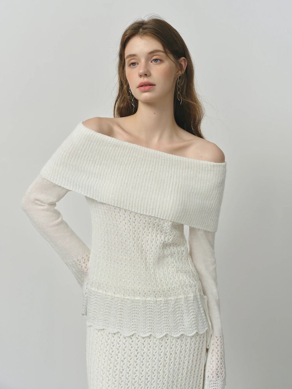 FSLE One-shoulder White Fairy Knitted Suit Set for Women Autumn 2025 New Hollow Wool Knitted Sweater
