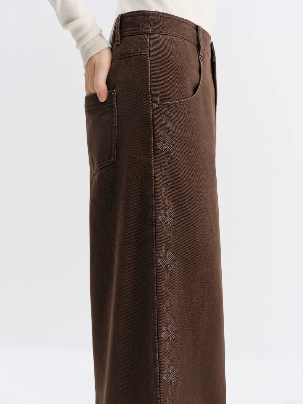 2025 Winter Women's Vintage Washed Embroidered Banana Jeans Curved High Waist Wide Leg Trousers Slim Fit Retro Pants