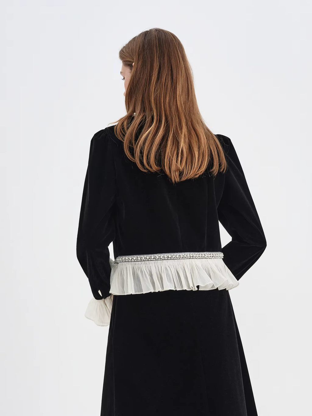 2025 Winter Women's Black Velvet Short Set Beaded Round Neck Top Skirt - Petite Friendly Outfit for Holiday Parties