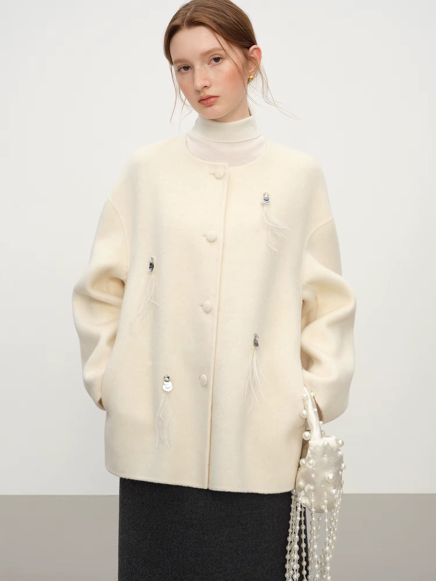 Elegant Temperament Round Neck Short Woolen Coat 2025 Winter New Solid Loose Commuter Jacket