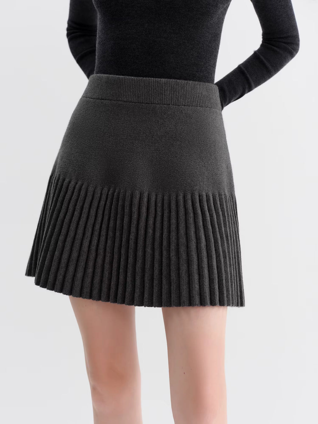 Gray College Style Two-piece Knitted Sweater Suit for Women Pullovers Mini Pleated Skirts 2025 Autumn and Winter New Style