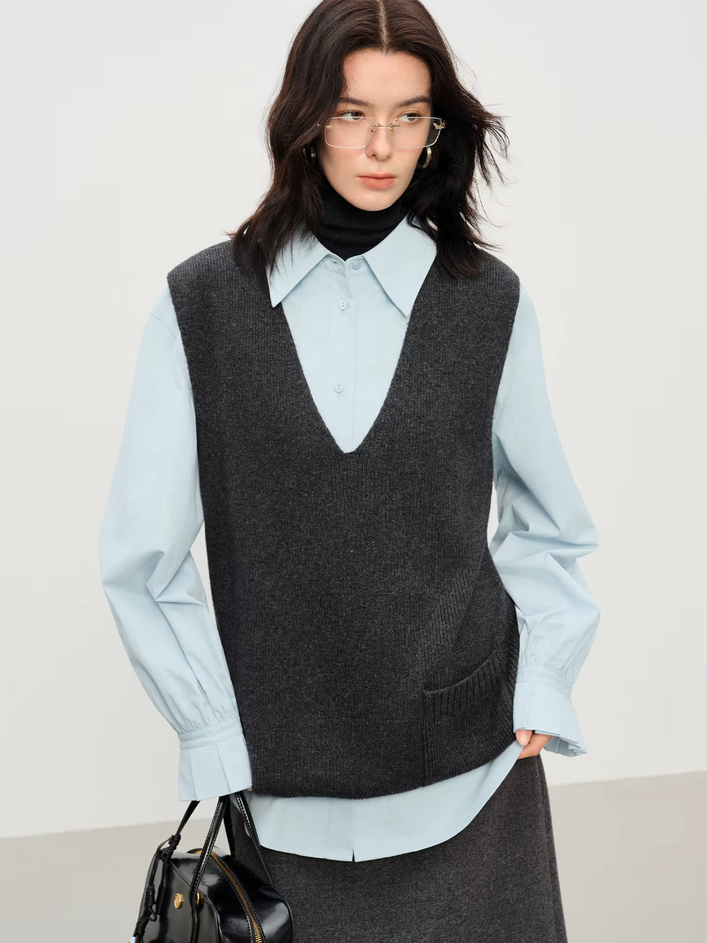 Autumn Oversized V-Neck Knit Vest for Women 2025 Winter New Sleeveless Pullover Slimming Layering Piece Loose Fit Tank Top