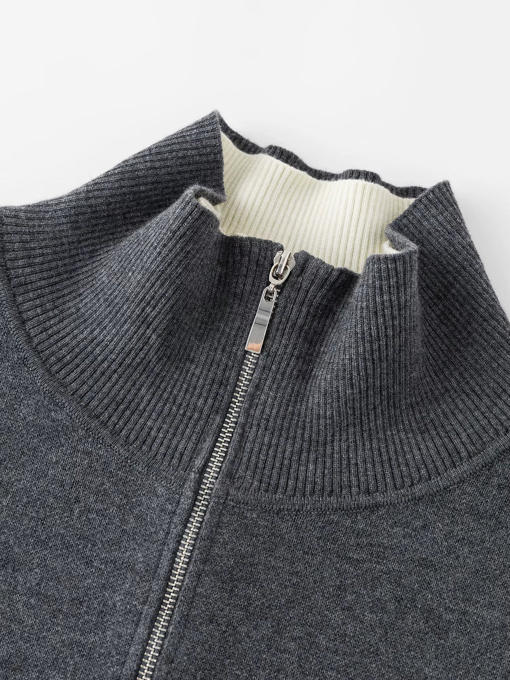 Color-Block Fake Two-Piece Women's Half-High Collar Knitwear 2025 Winter New Arrival, Versatile Color-Block Knit Pullover