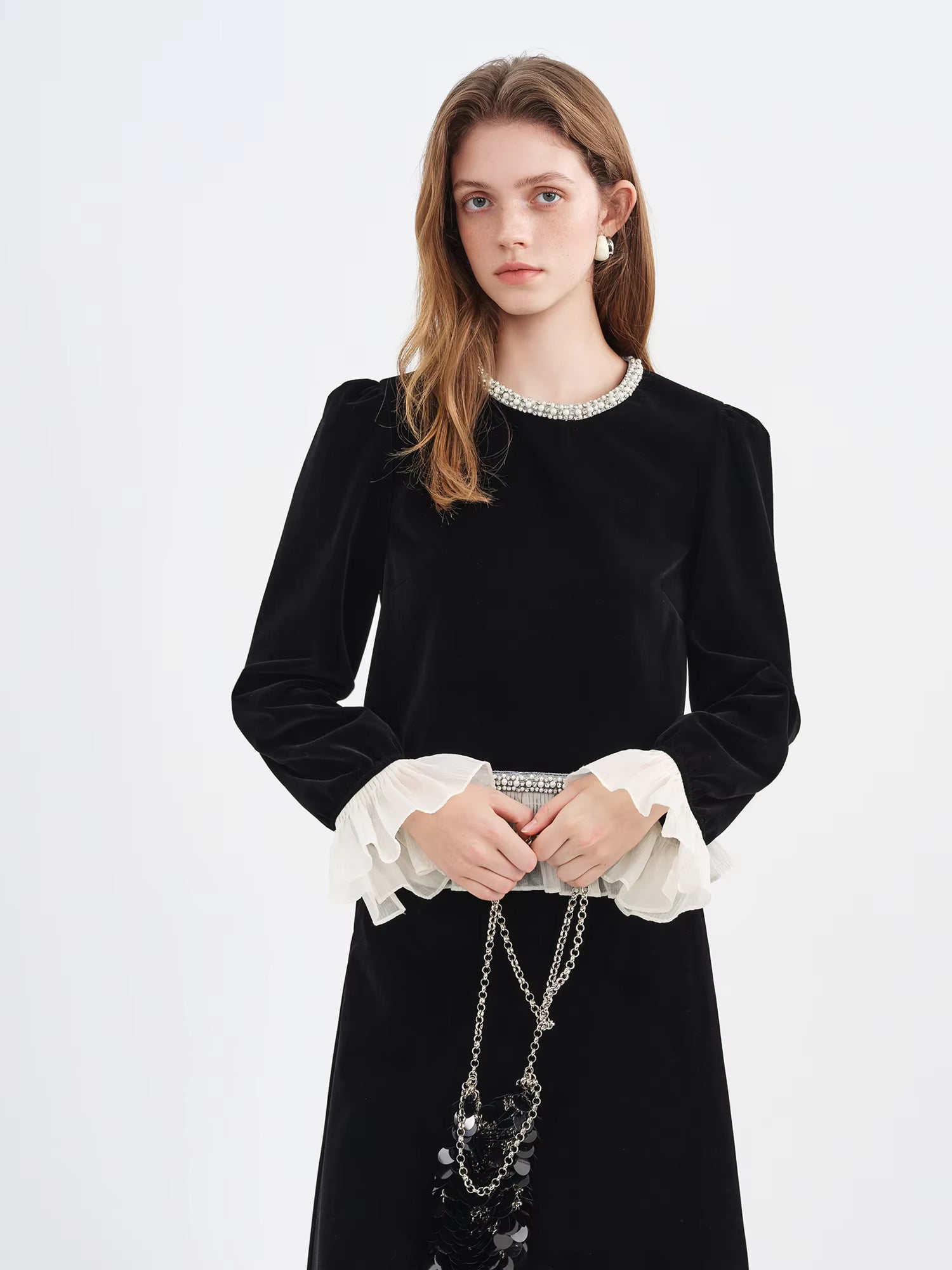 2025 Winter Women's Black Velvet Short Set Beaded Round Neck Top Skirt - Petite Friendly Outfit for Holiday Parties