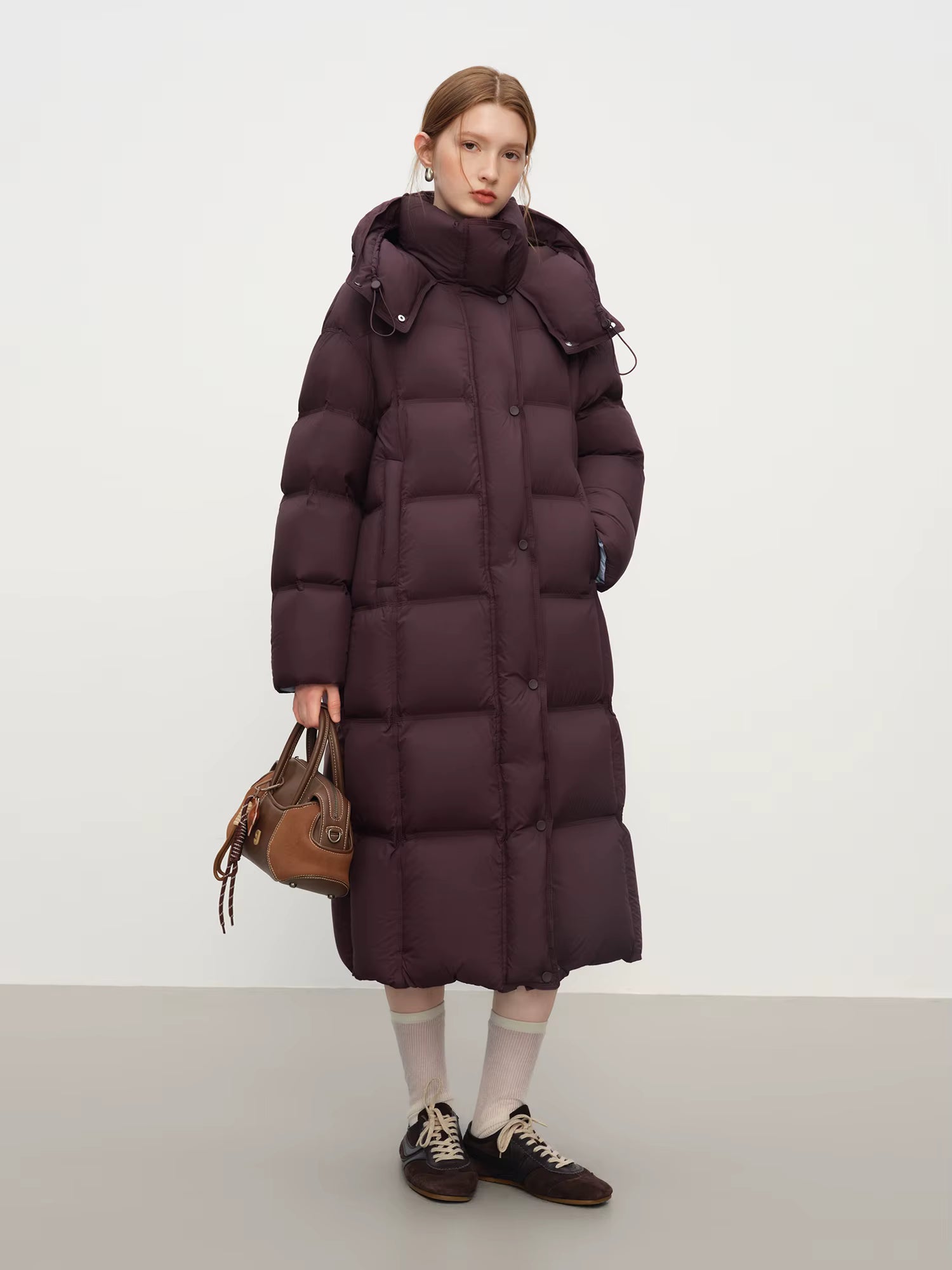 Winter New Women's Long Puffer Down Coat with Hood Two-Tone Color Block Thermal Insulated Jacket Heavy Warm Outerwear