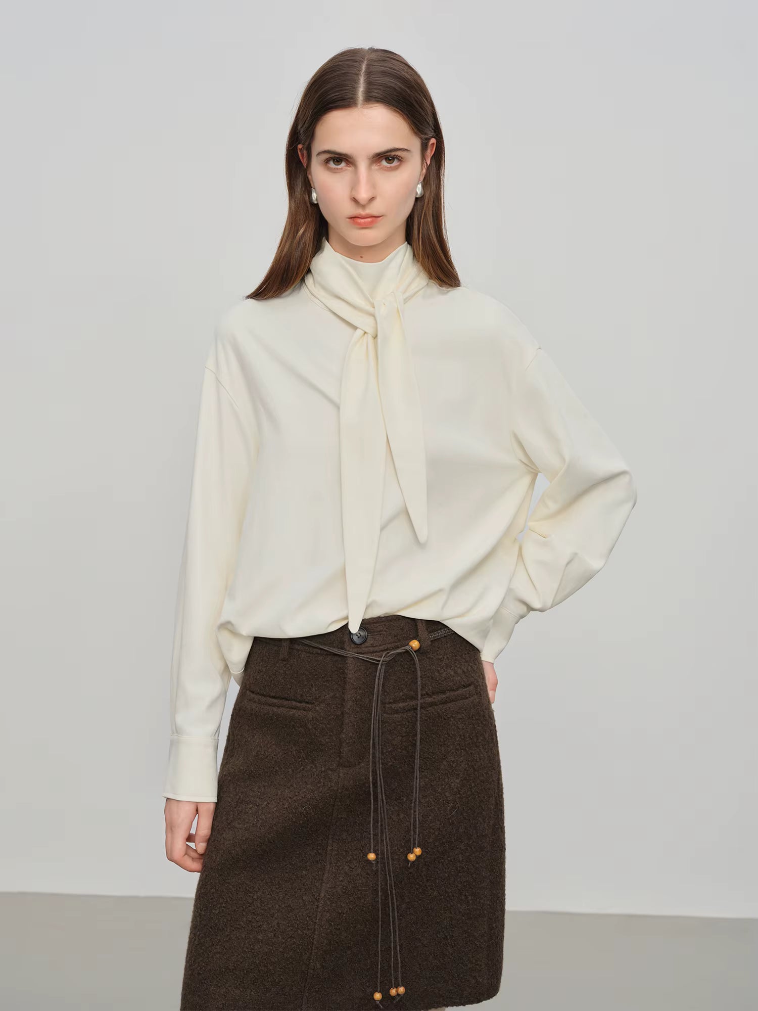【Premium Series】Women's 2025 Autumn and Winter New Style Pullover Shirt with Ribbon Top Beige Hollow Out Irregular Design