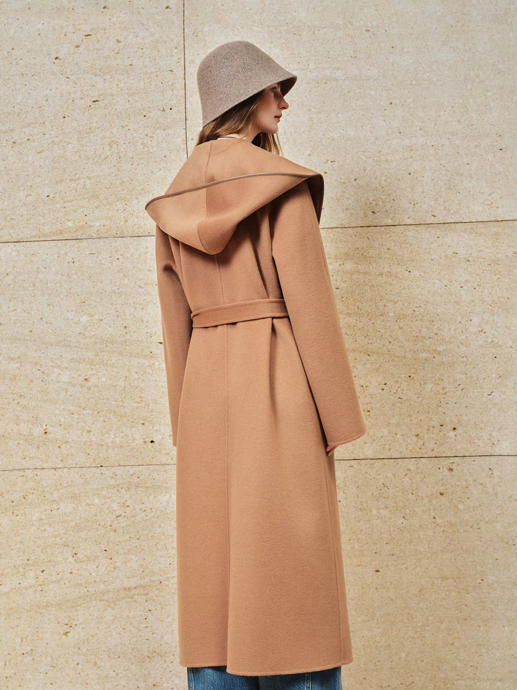 Laid Back Oversized Hooded Design Double-Faced Wool Bathrobe Coat Winter 2025 New Soft Versatile Everyday Wear for Women