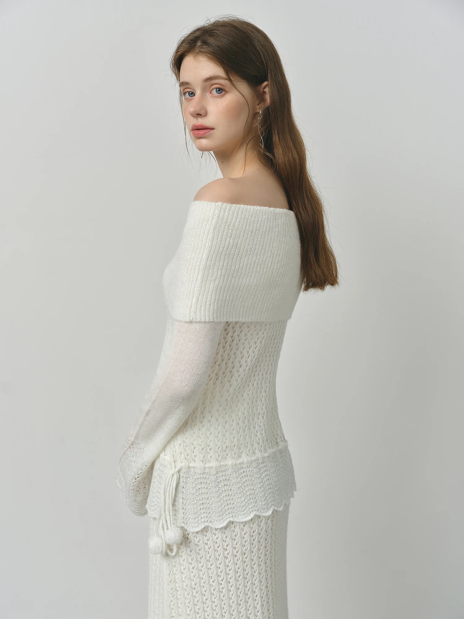 FSLE One-shoulder White Fairy Knitted Suit Set for Women Autumn 2025 New Hollow Wool Knitted Sweater